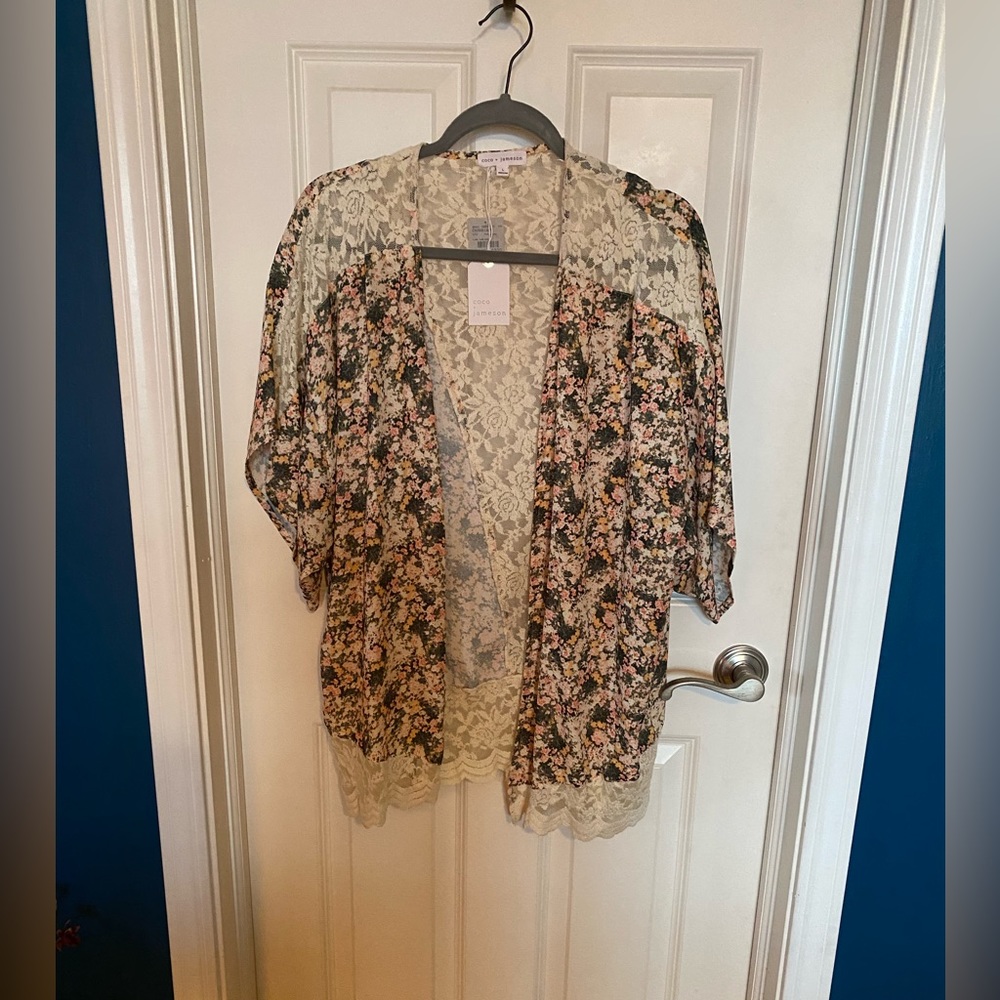 NWT Coco + Jameson kimono